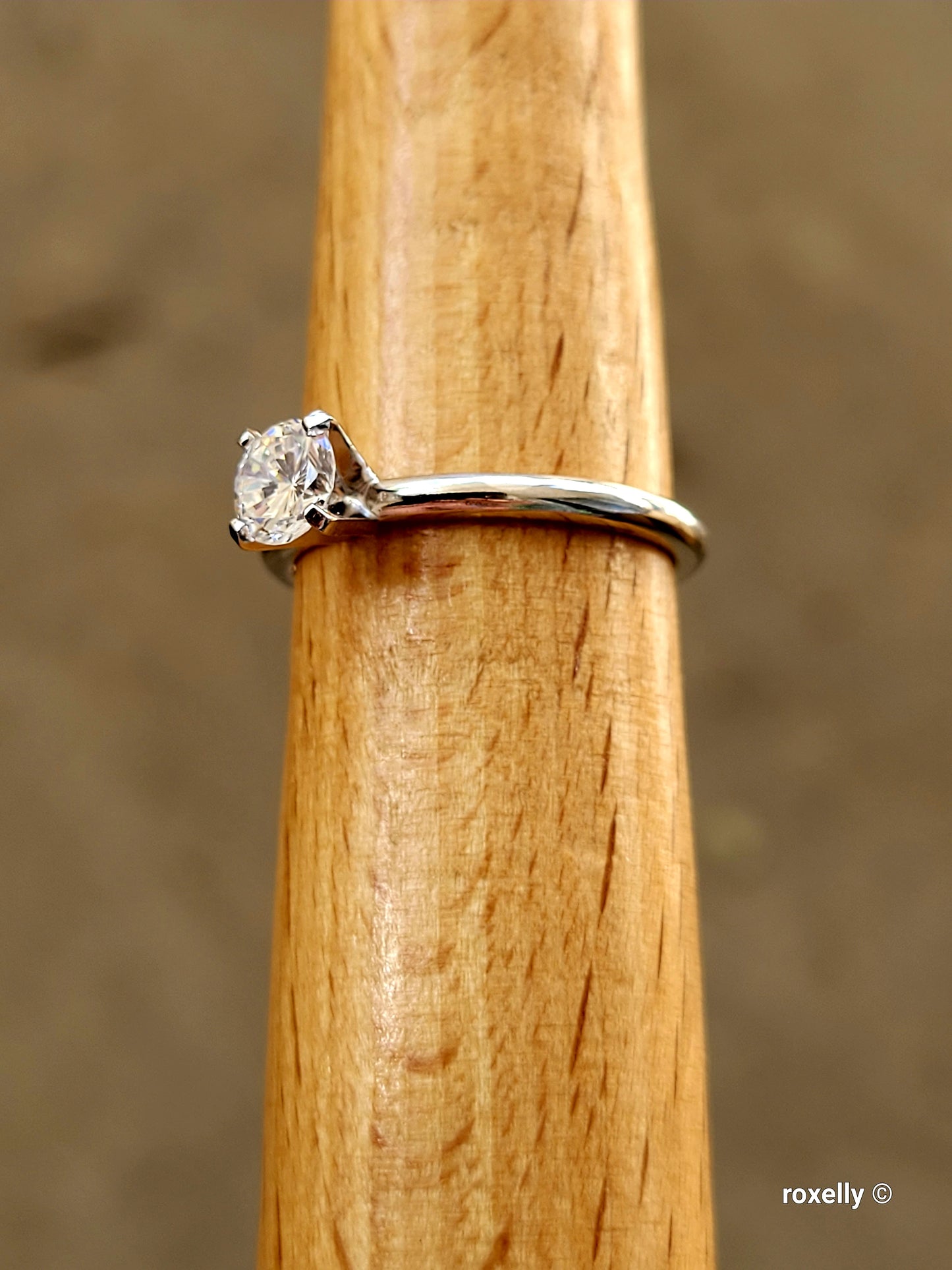 ❤️925 Size 7 Beautiful Sterling Silver Cubic Zirconia Ring!