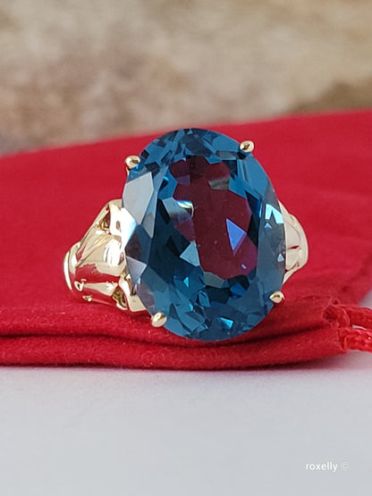 ❤️10k Size 7 Gorgeous Solid Yellow Gold Blue Topaz Ring!