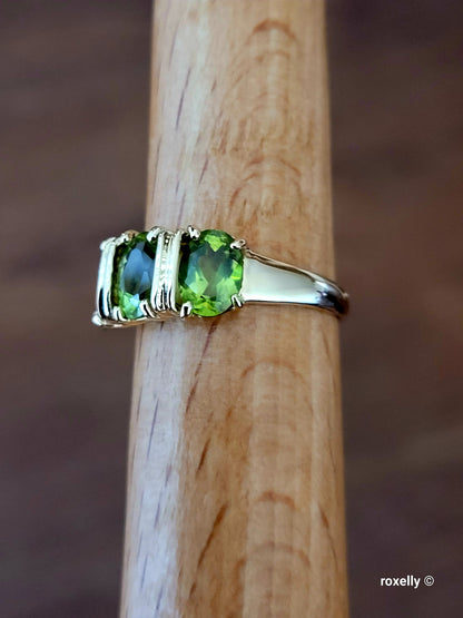 ❤️14k Size 6 Beautiful Solid Yellow Gold Peridot Gemstone Ring!
