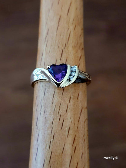 ❤️14k Size 6.5 Beautiful Solid Yellow Gold Heart-Shaped Amethyst and Diamonds Ring!
