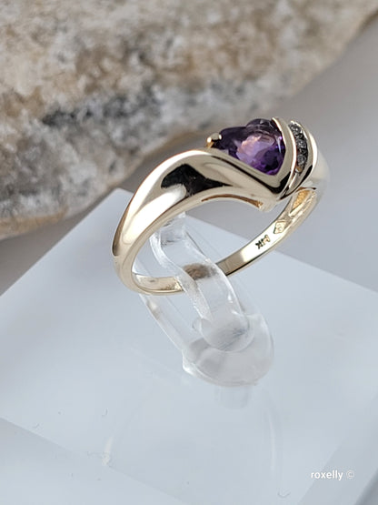 ❤️14k Size 6.5 Beautiful Solid Yellow Gold Heart-Shaped Amethyst and Diamonds Ring!