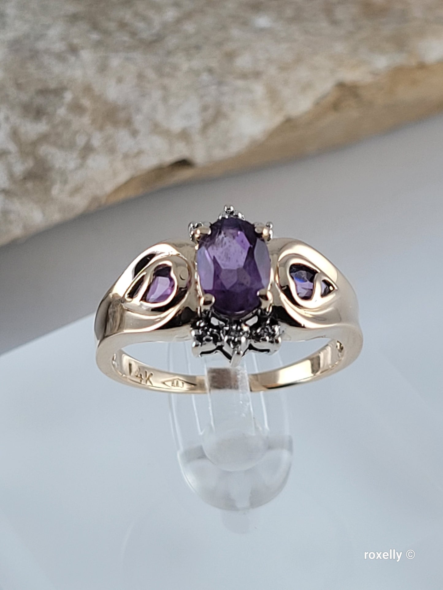 ❤️14k Size 7 Amazing Solid Yellow Gold Amethyst and Diamonds Ring!