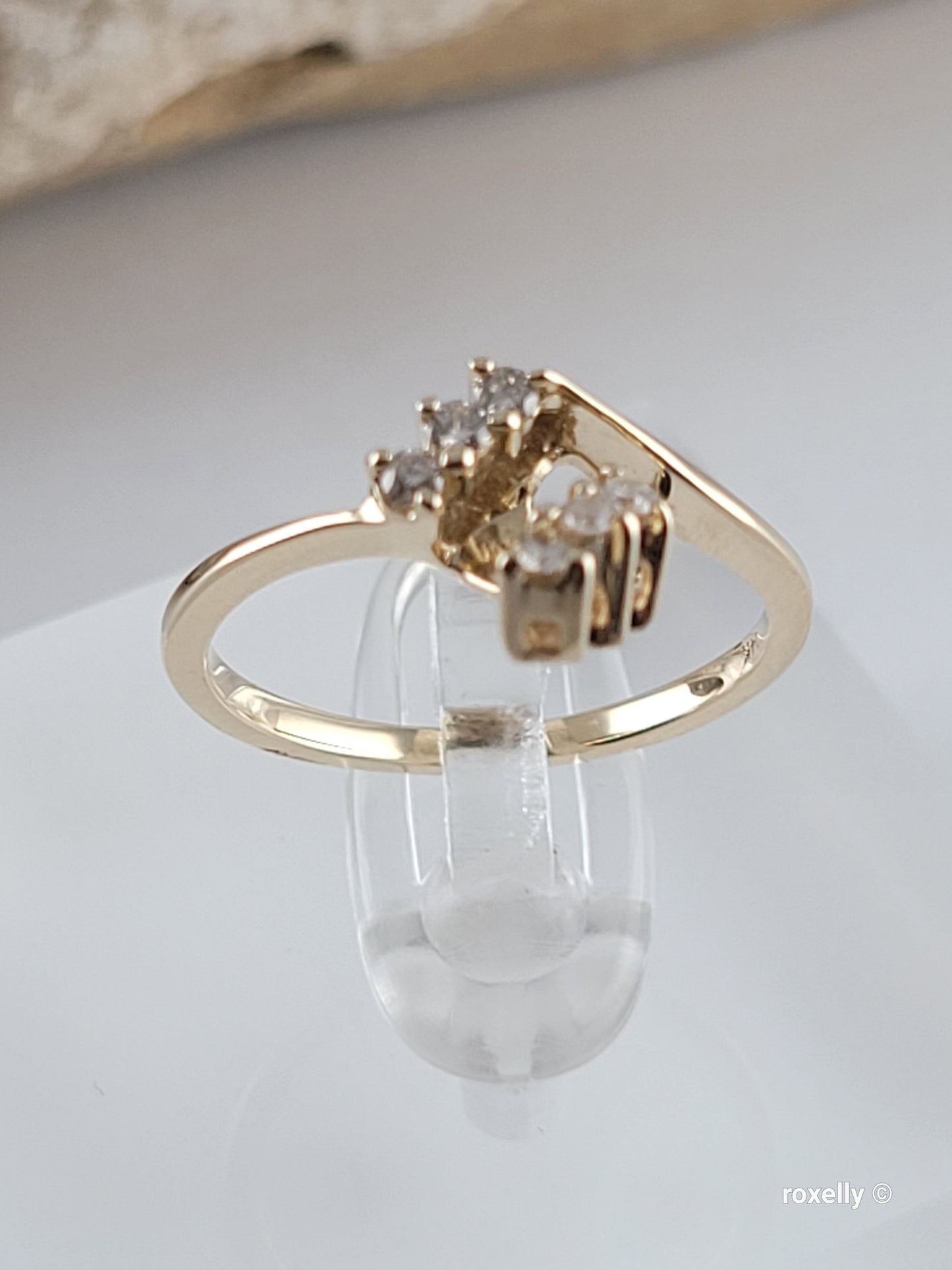 ❤️14k Size 6 Beautiful Solid Yellow Gold Genuine Diamond Ring!