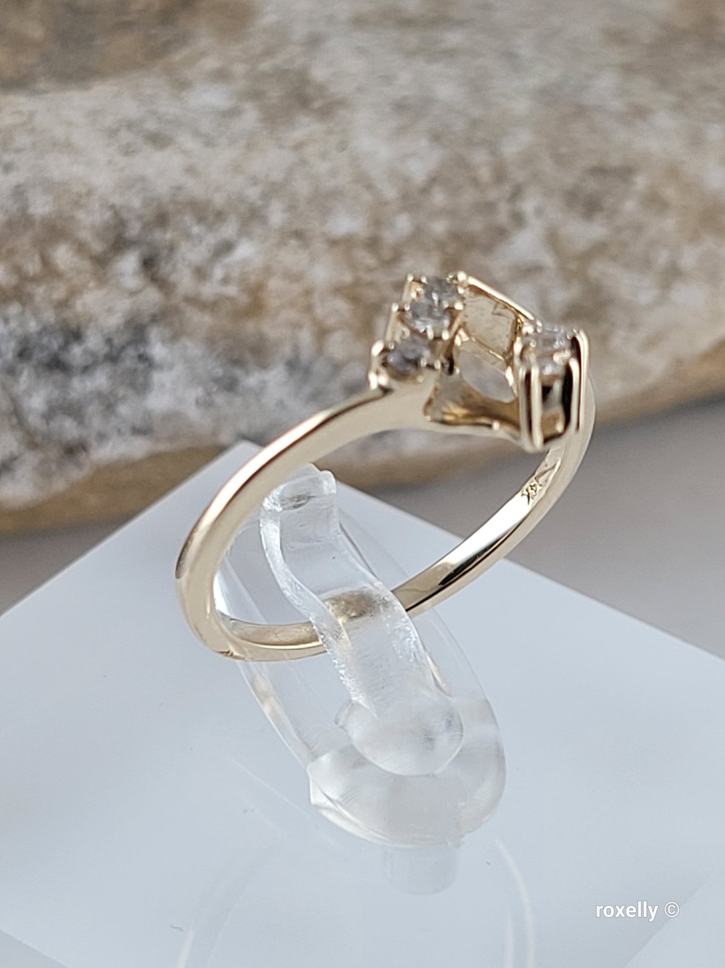 ❤️14k Size 6 Beautiful Solid Yellow Gold Genuine Diamond Ring!