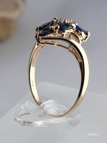 ❤️14k Size 7.75 Vintage Solid Yellow Gold Sapphire and Genuine Diamonds Ring!