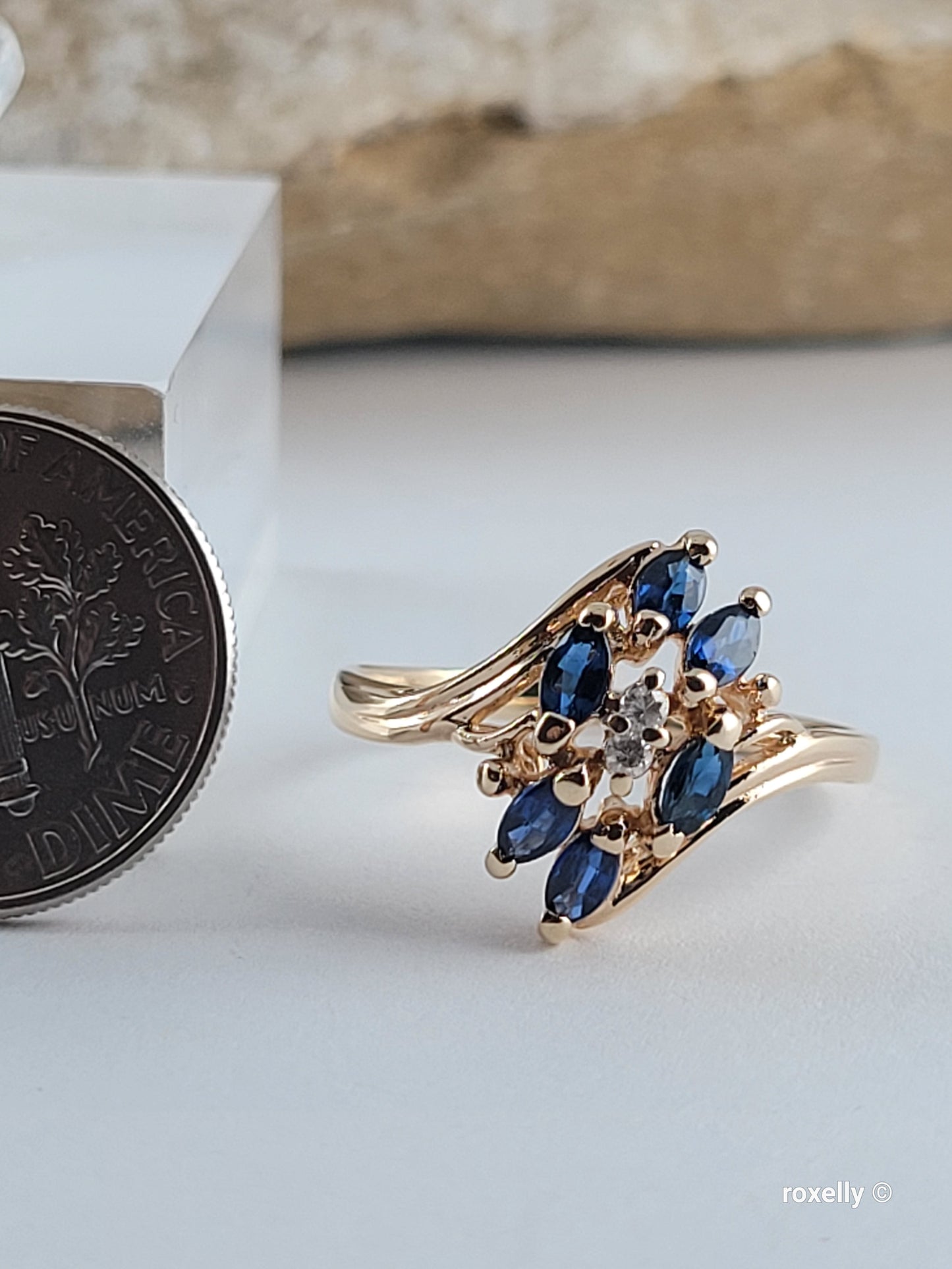 ❤️14k Size 7.75 Vintage Solid Yellow Gold Sapphire and Genuine Diamonds Ring!