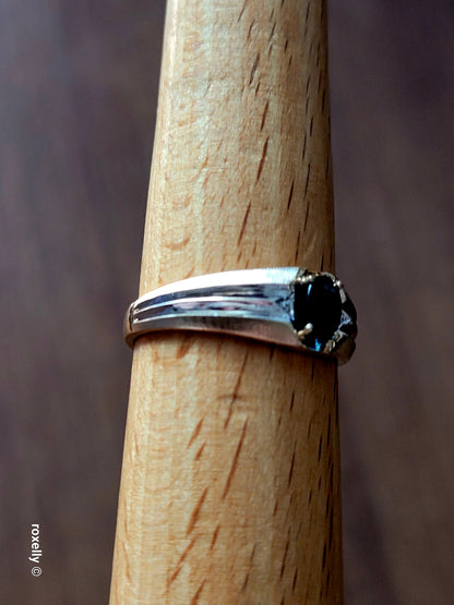 ❤️10k Size 10 Beautiful Solid Yellow Gold Sapphire Gemstone Ring!