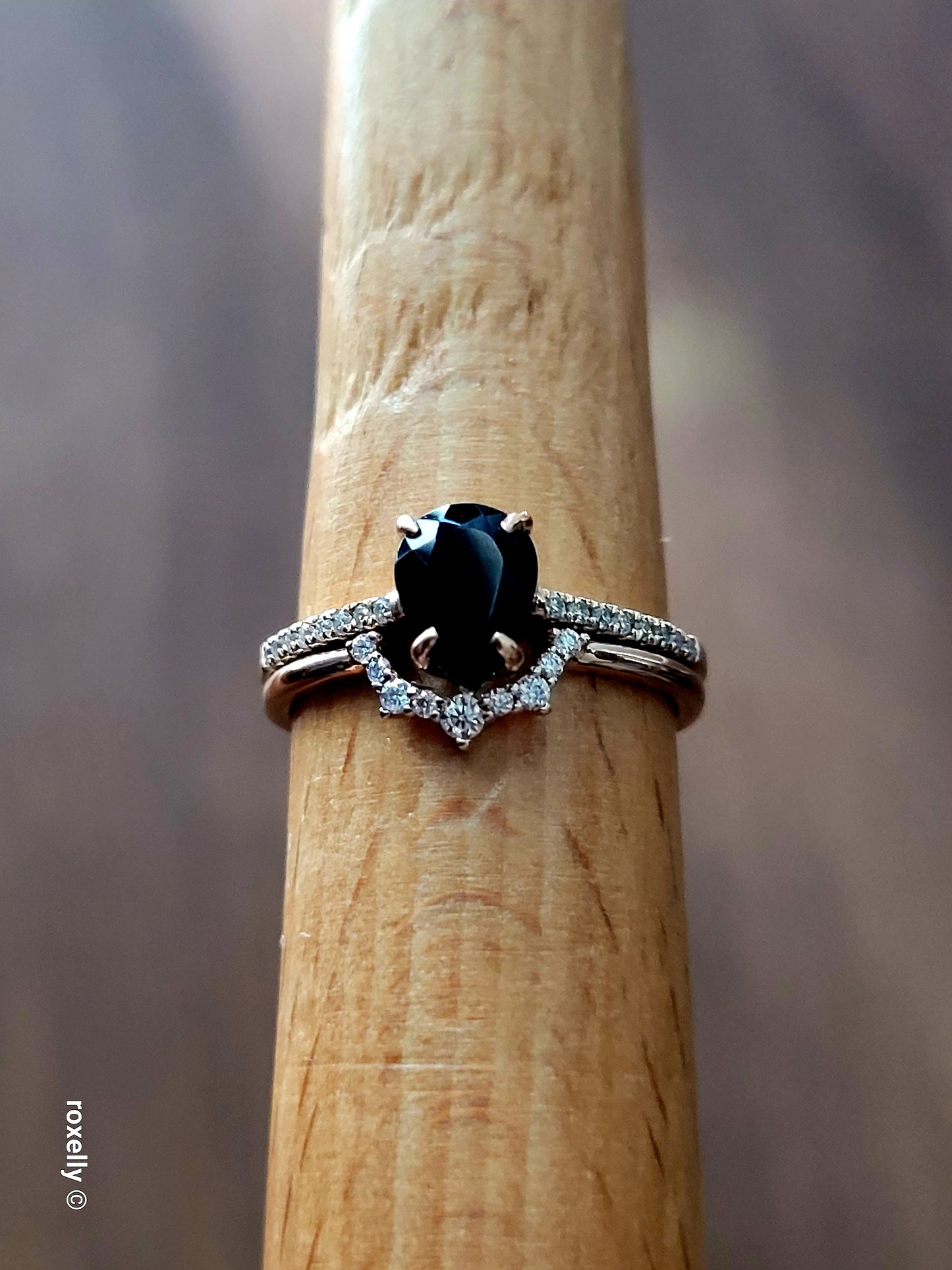 ❤️18k Size 7 Beautiful Two Solid Rose Gold Onyx and Diamond Rings!