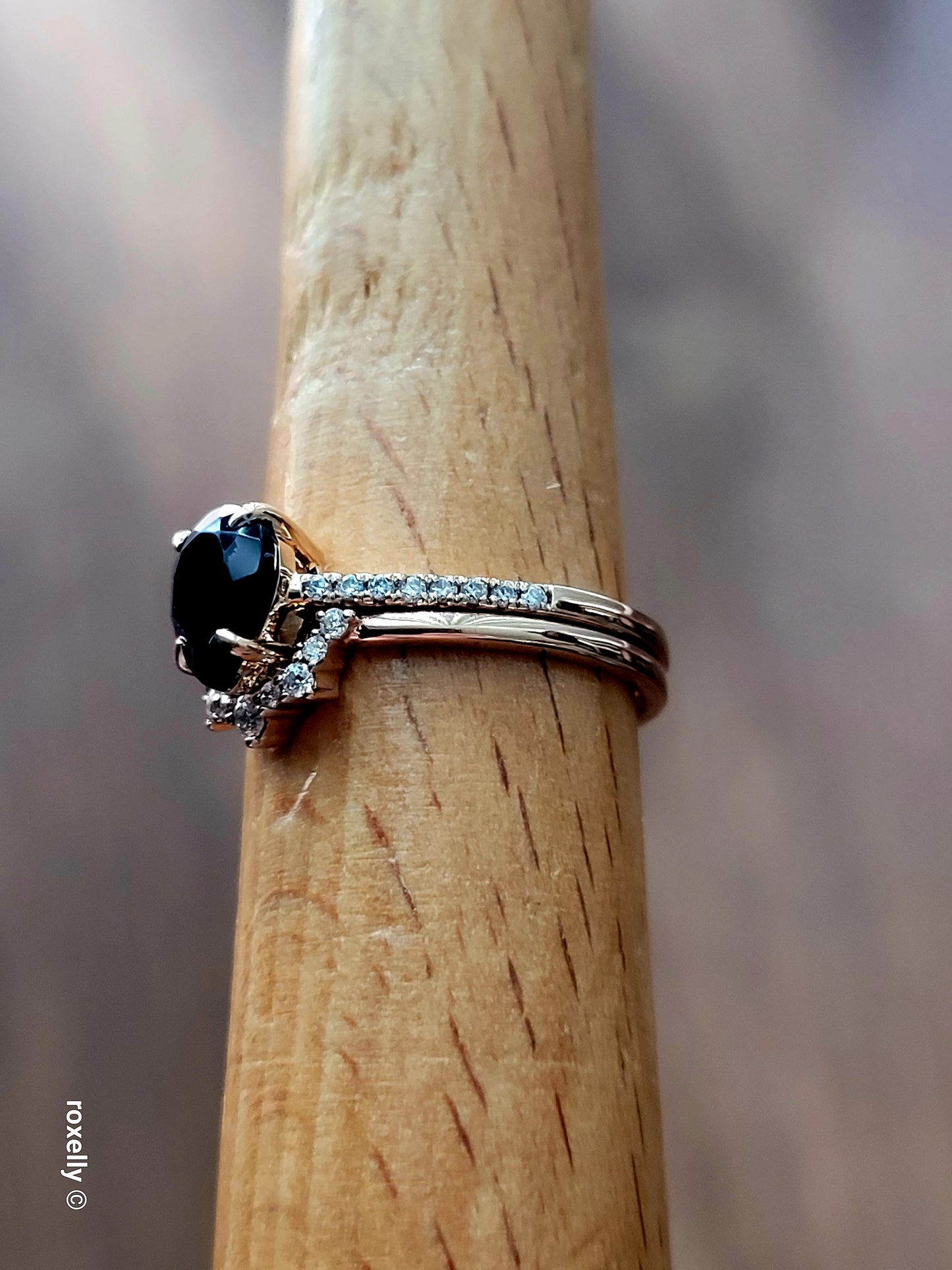 ❤️18k Size 7 Beautiful Two Solid Rose Gold Onyx and Diamond Rings!