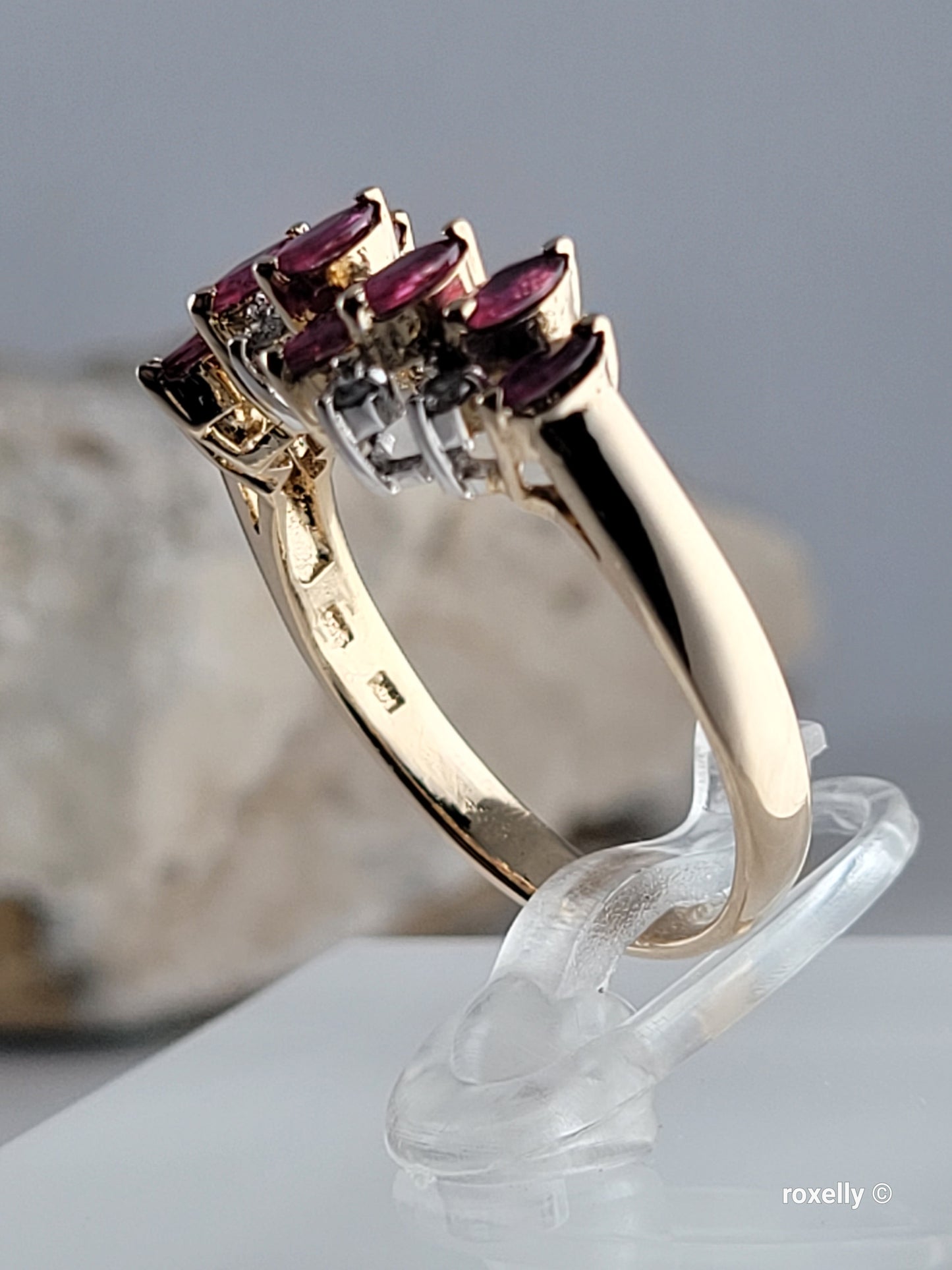 ❤️14k Size 7.25 Lovely Solid Yellow Gold Rubies and Genuine Diamond Ring!