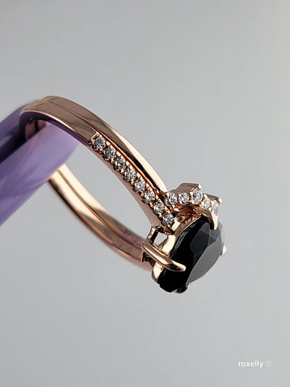 ❤️18k Size 7 Beautiful Two Solid Rose Gold Onyx and Diamond Rings!