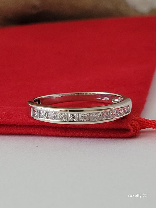 ❤️14k Size 8 Precious Solid White Gold Cubic Zirconia Band Ring!