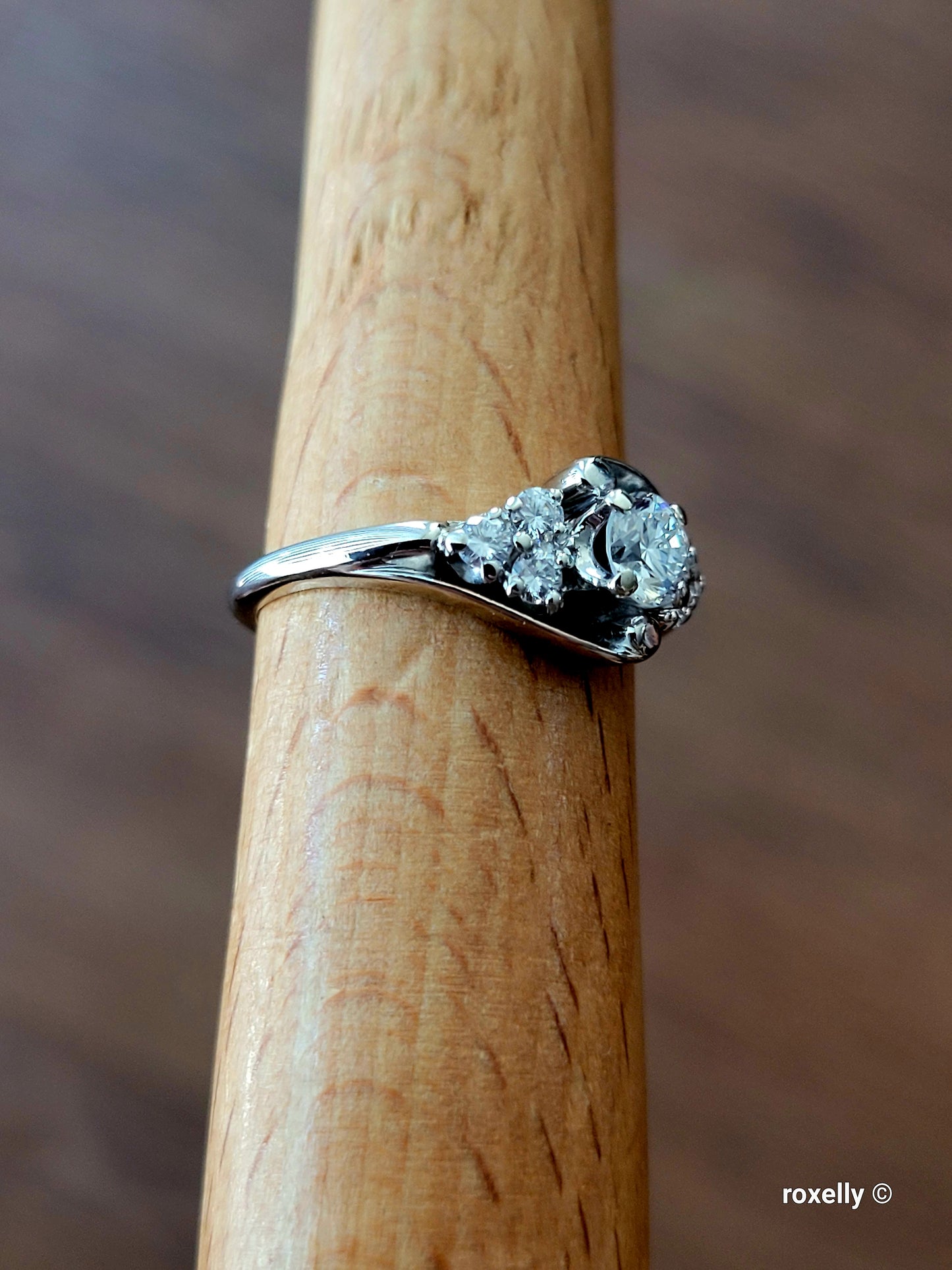 ❤️14k Size 6.5 Precious Solid White Gold Genuine Diamond Ring!