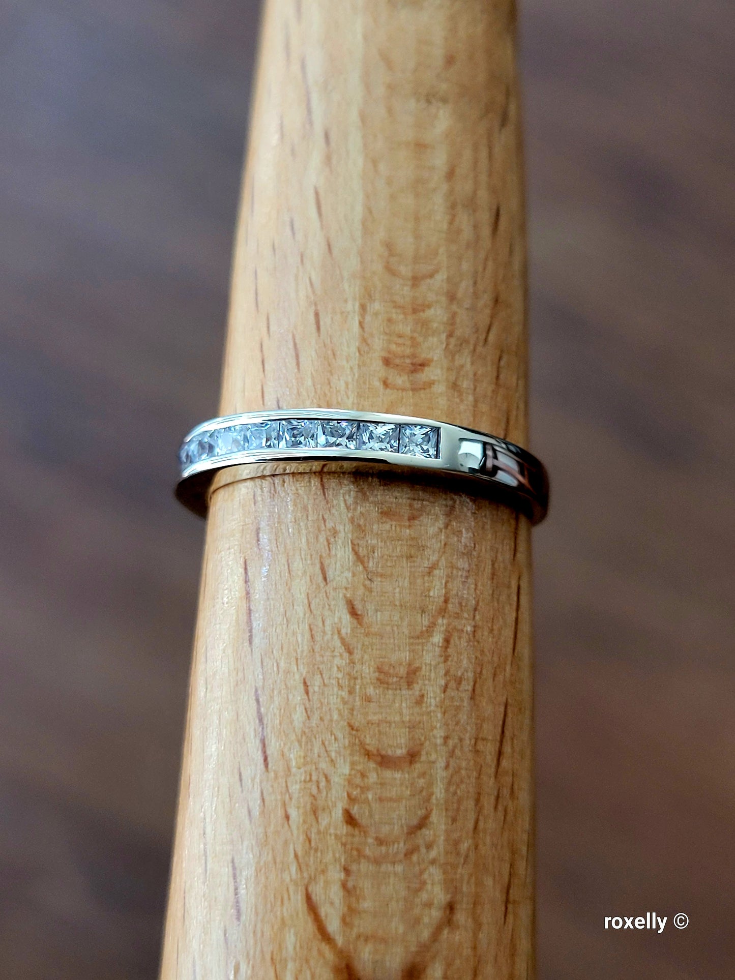 ❤️14k Size 8 Precious Solid White Gold Cubic Zirconia Band Ring!