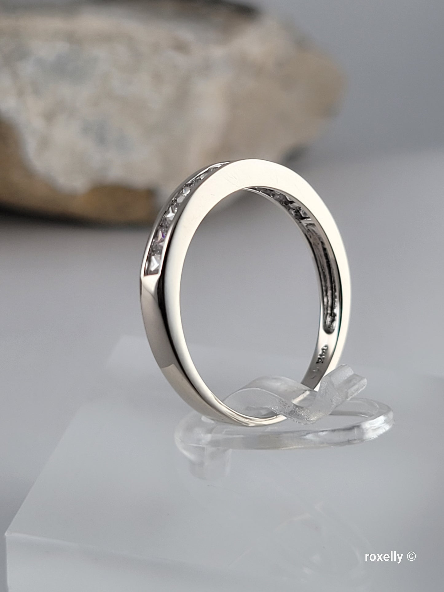 ❤️14k Size 8 Precious Solid White Gold Cubic Zirconia Band Ring!