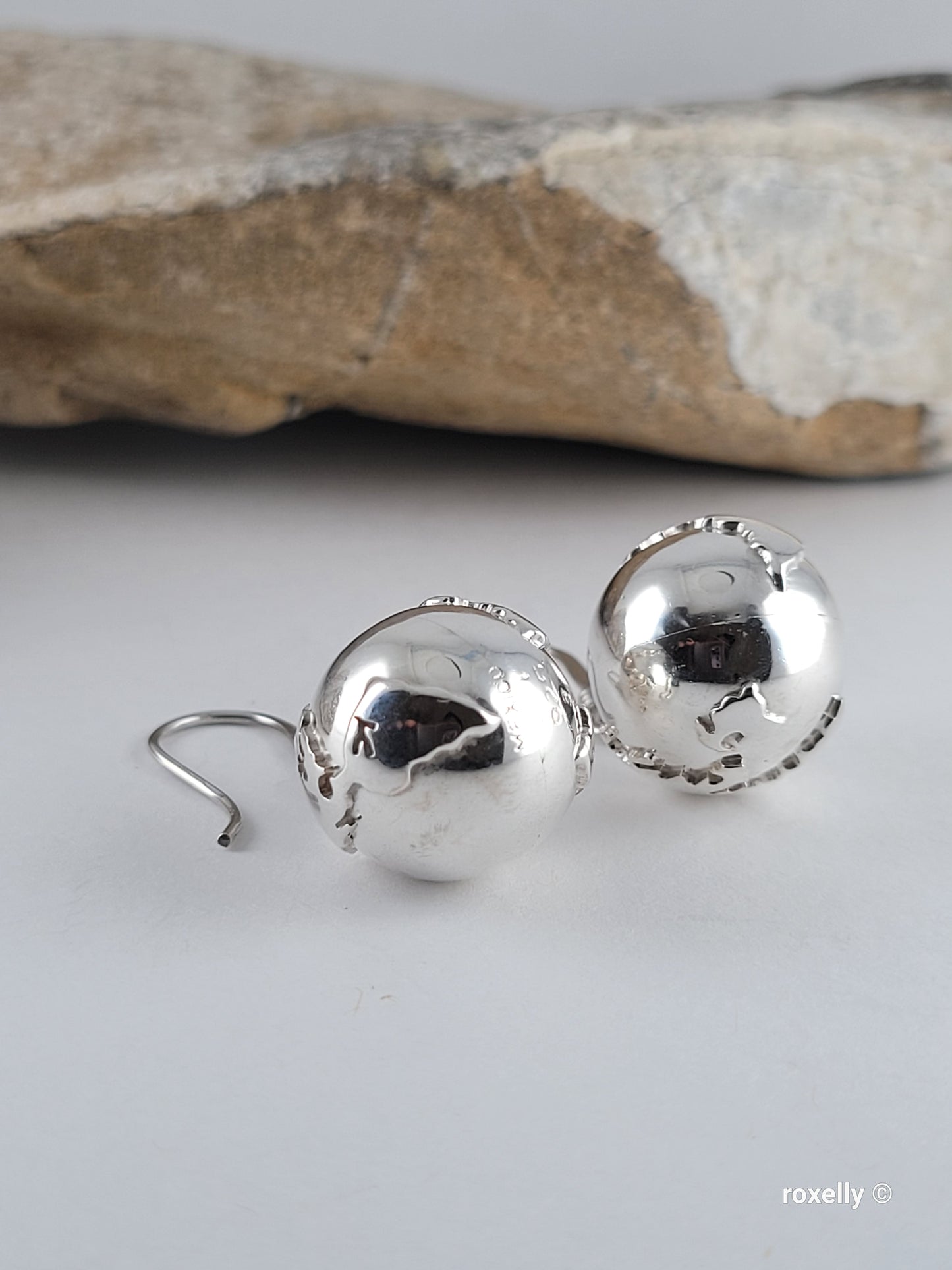 ❤️925 Vintage Sterling Silver World Globe Ringing Design Earrings!