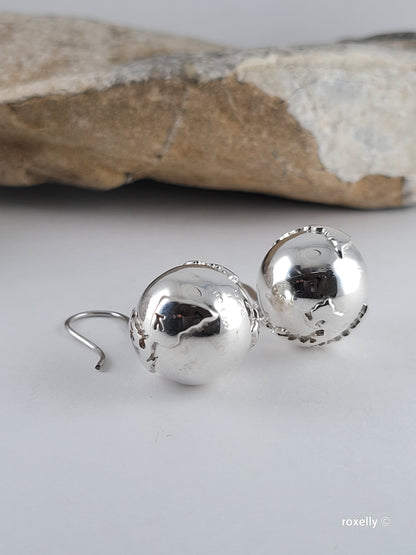 ❤️925 Vintage Sterling Silver World Globe Ringing Design Earrings!
