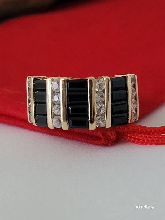 ❤️14k Size 5.5 Amazing Solid Yellow Gold Sapphire and White Topaz Ring!