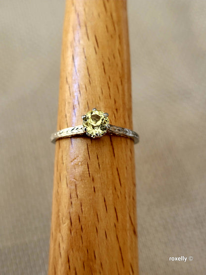 ❤️14k Size 8.25 Beautiful Solid White Gold Topaz Ring!