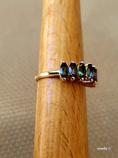 ❤️10k Size 7.75 Beautiful Solid Yellow Gold Mystic Topaz Ring!