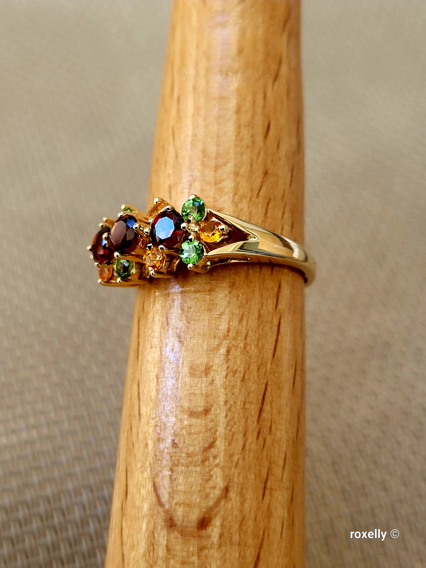 ❤️14k Size 7.75 Lovely Solid Yellow Gold Multi-Gemstone Cocktail Ring!
