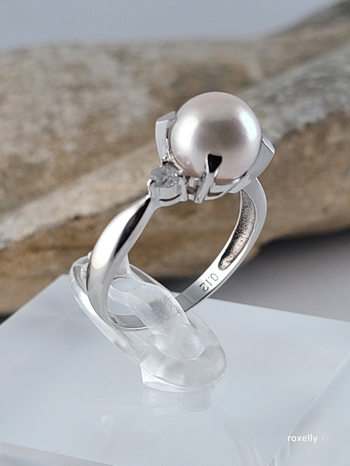 ❤️900 rhodium freshwater Pearl Ring with 0.12 ct Genuine Diamonds - Size 6.5!