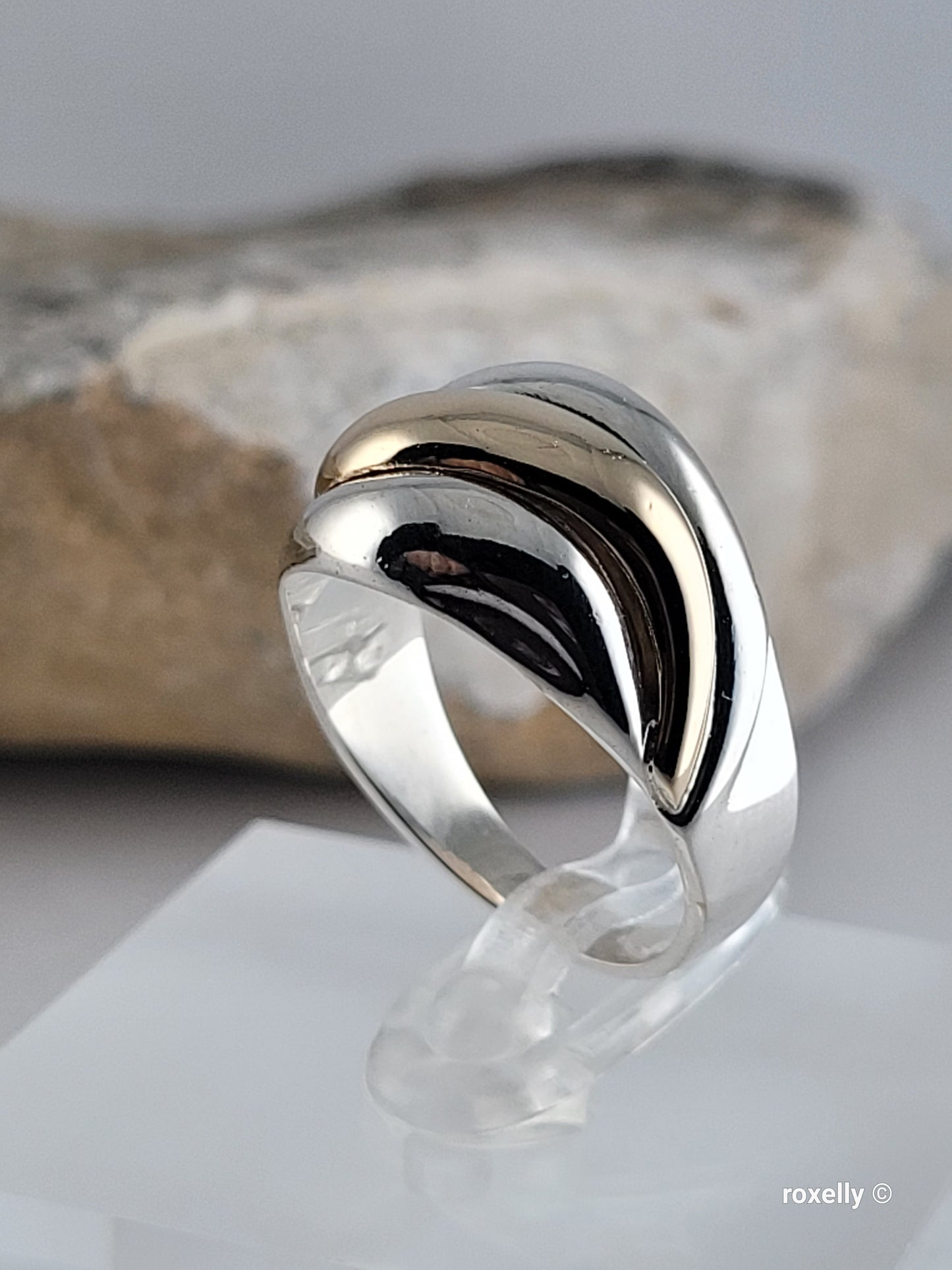 ❤️Size 7.5 Gorgeous 925 Sterling Silver and 14k Solid Yellow Gold Dome Design Ring!