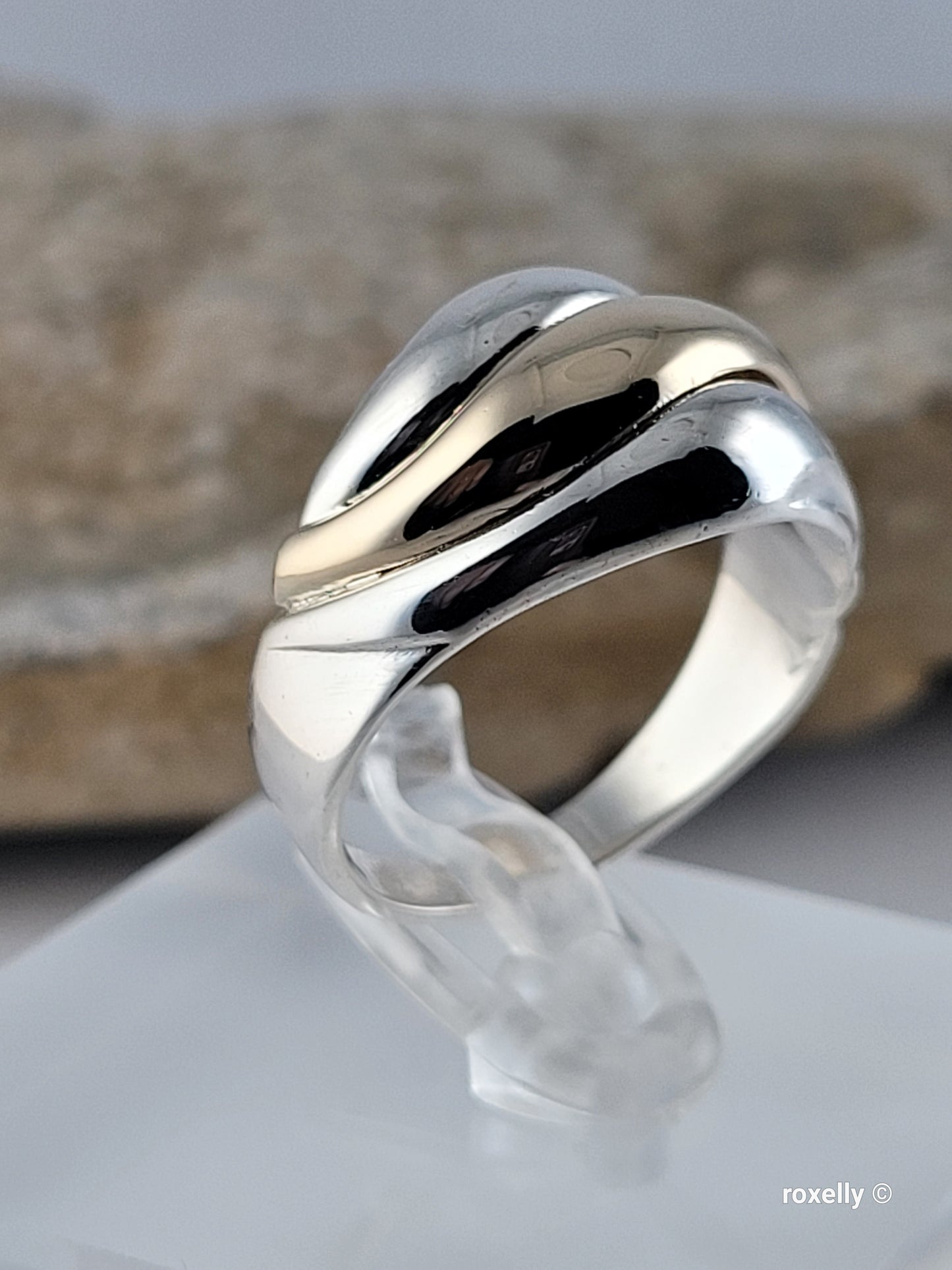 ❤️Size 7.5 Gorgeous 925 Sterling Silver and 14k Solid Yellow Gold Dome Design Ring!