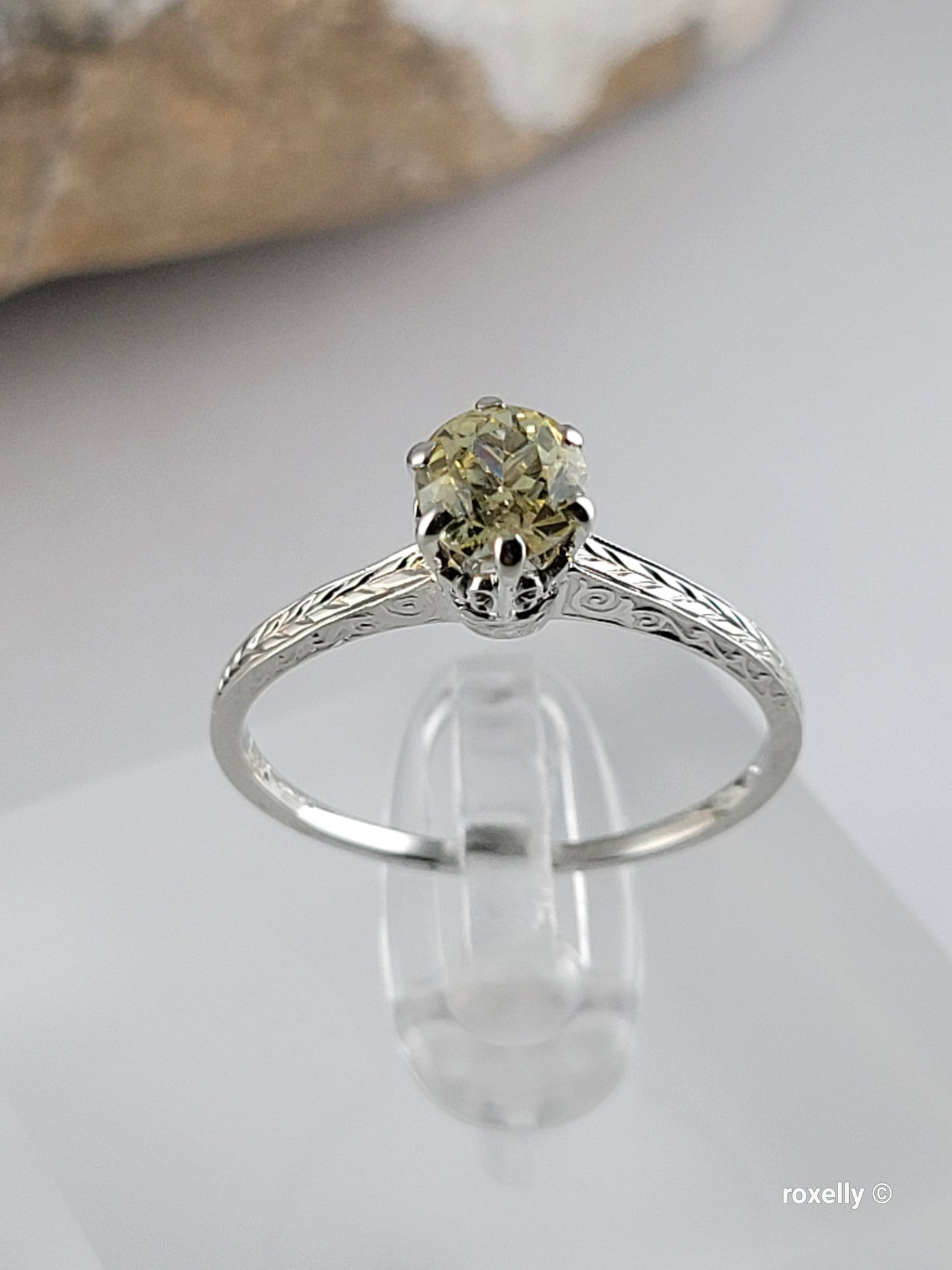 ❤️14k Size 8.25 Beautiful Solid White Gold Topaz Ring!