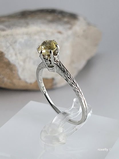 ❤️14k Size 8.25 Beautiful Solid White Gold Topaz Ring!