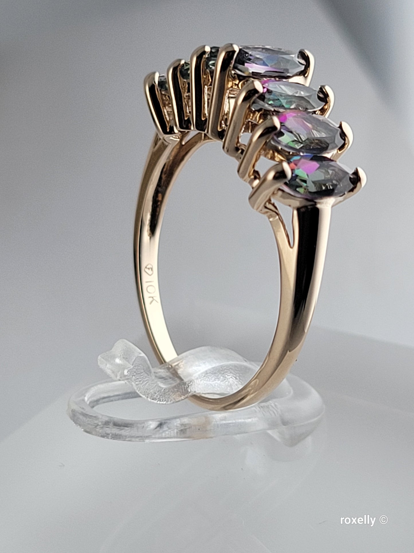 ❤️10k Size 7.75 Beautiful Solid Yellow Gold Mystic Topaz Ring!