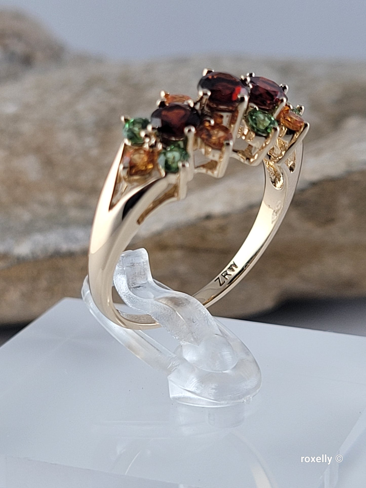 ❤️14k Size 7.75 Lovely Solid Yellow Gold Multi-Gemstone Cocktail Ring!