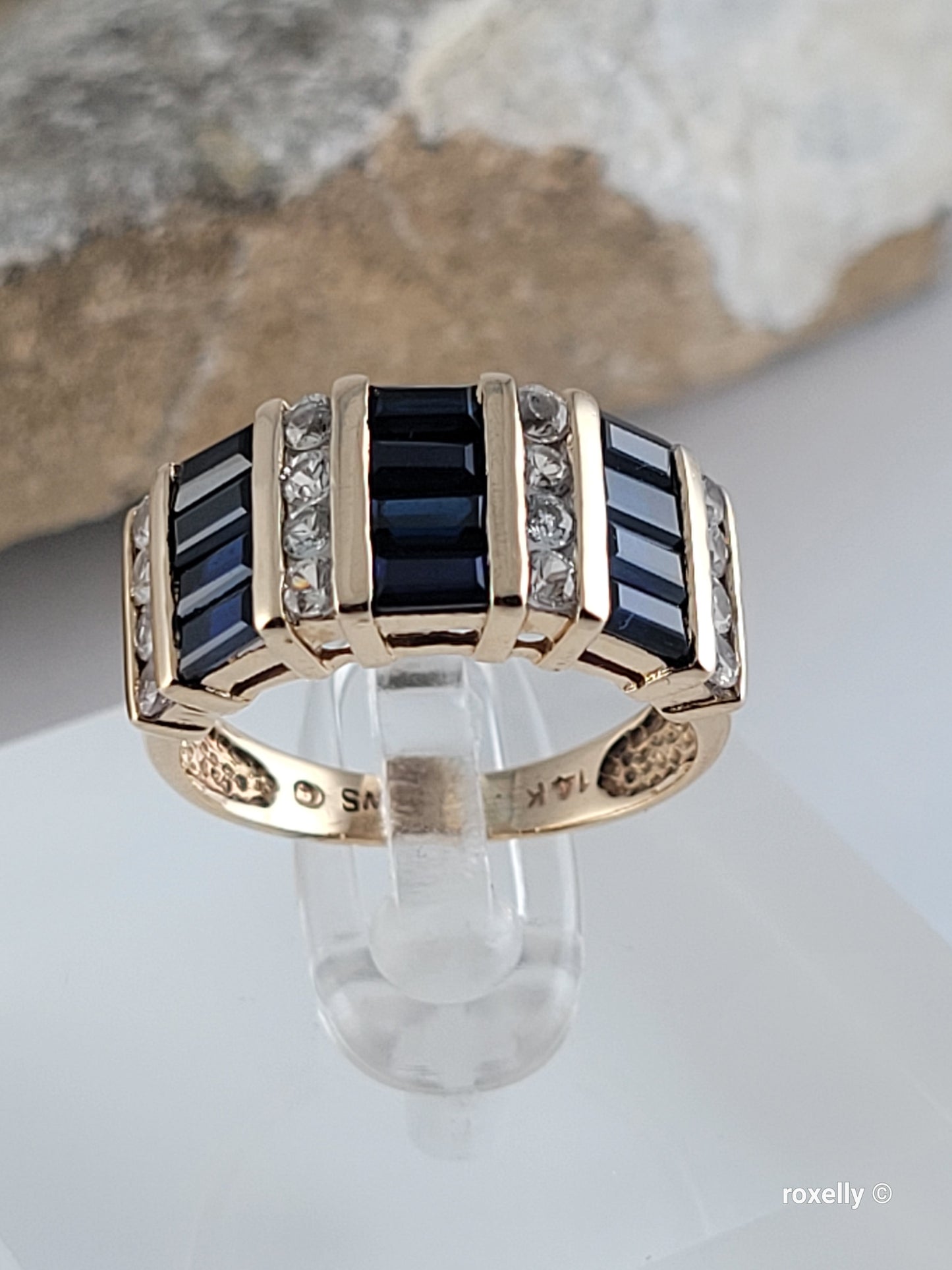 ❤️14k Size 5.5 Amazing Solid Yellow Gold Sapphire and White Topaz Ring!