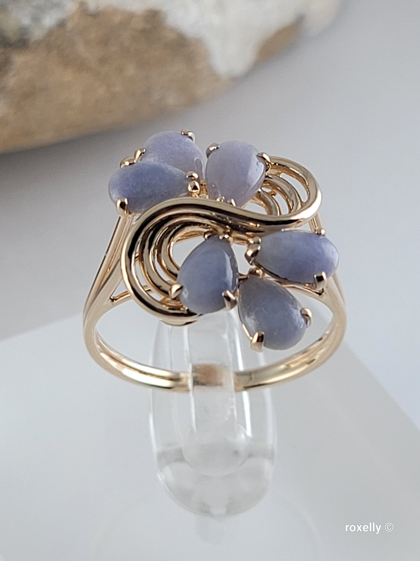 ❤️14k Size 7.25 Precious Solid Yellow Gold Flower-Shaped Lavender Gemstone  Ring!