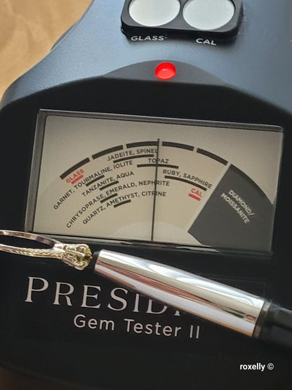 ❤️14k Size 8.25 Beautiful Solid White Gold Topaz Ring!