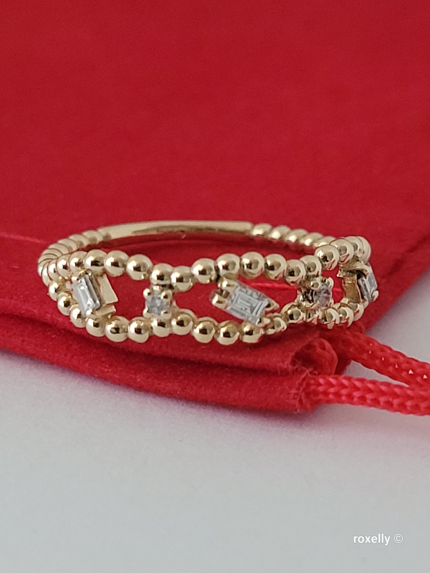 14k Yellow Gold Diamonds Band Ring Size 7 Solid Gold!