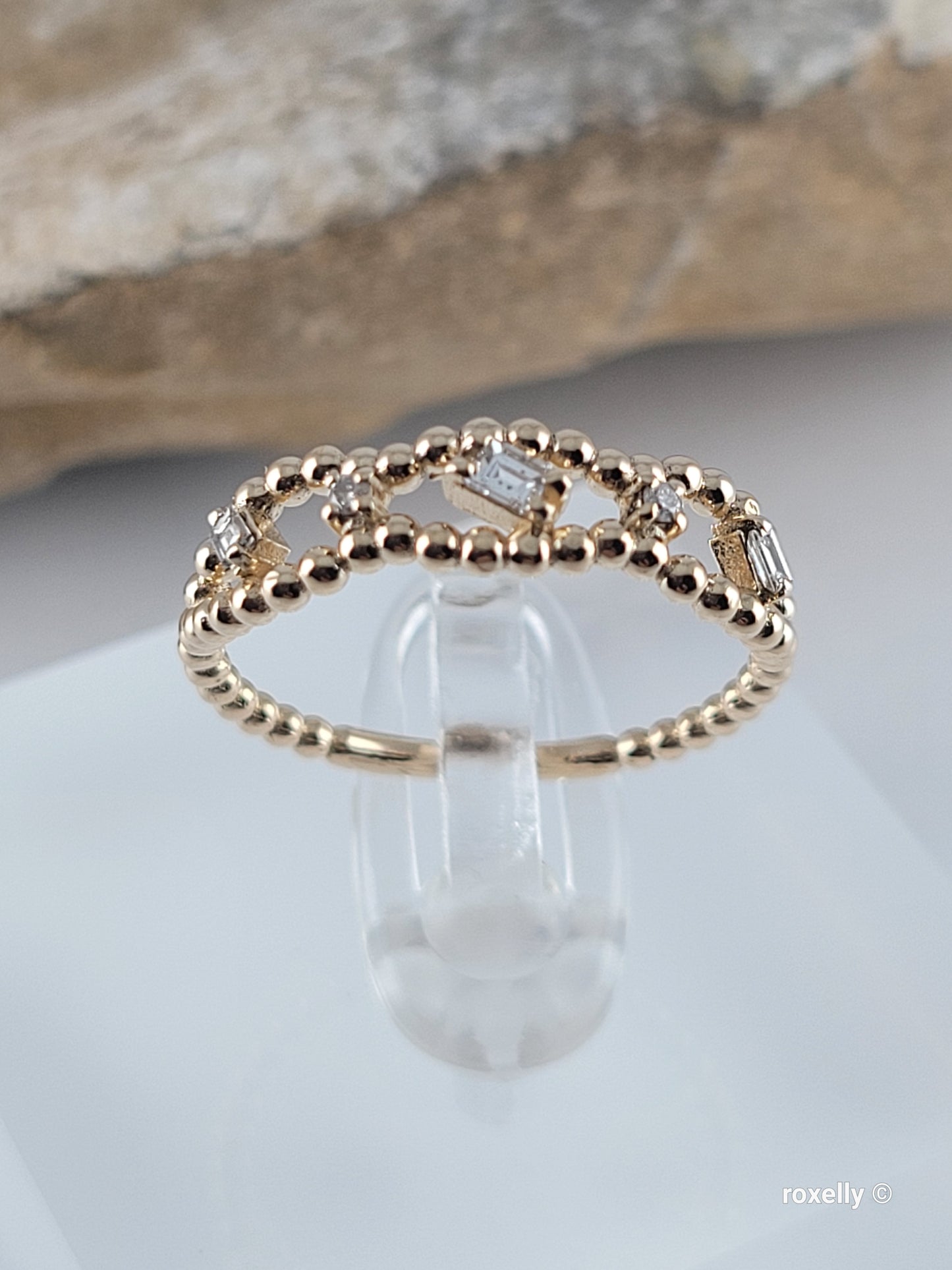 14k Yellow Gold Diamonds Band Ring Size 7 Solid Gold!