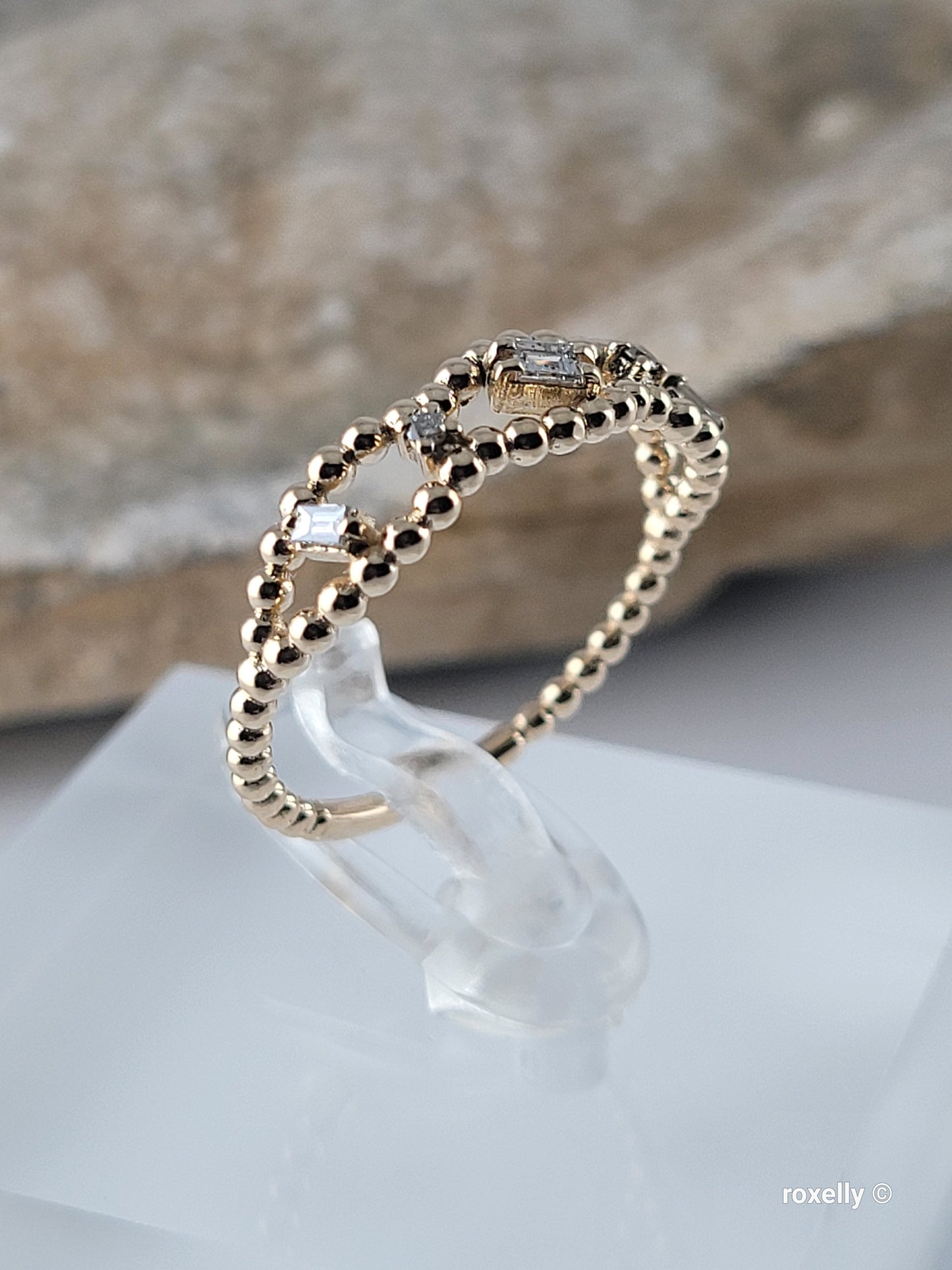 14k Yellow Gold Diamonds Band Ring Size 7 Solid Gold!