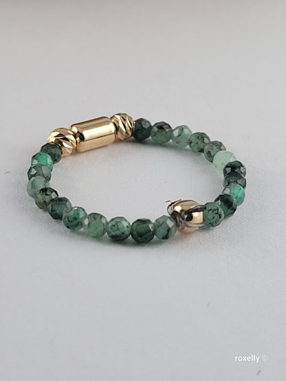 18k Yellow Gold Emerald Sparks Ring Size 6.75 Solid Gold!!