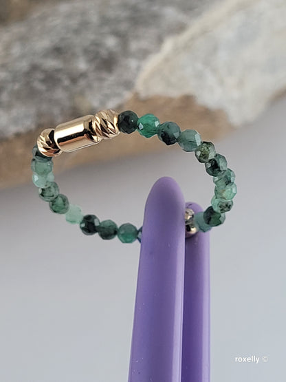 18k Yellow Gold Emerald Sparks Ring Size 6.75 Solid Gold!!