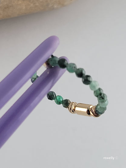 18k Yellow Gold Emerald Sparks Ring Size 6.75 Solid Gold!!