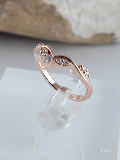 14k Rose Gold Diamonds Ring Size 4 Tiara Solid Gold!