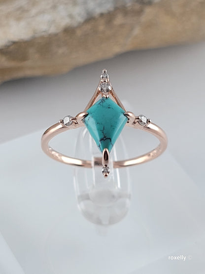 14k Rose Gold Turquoise and Diamonds Ring Size 7.5 Solid Gold!