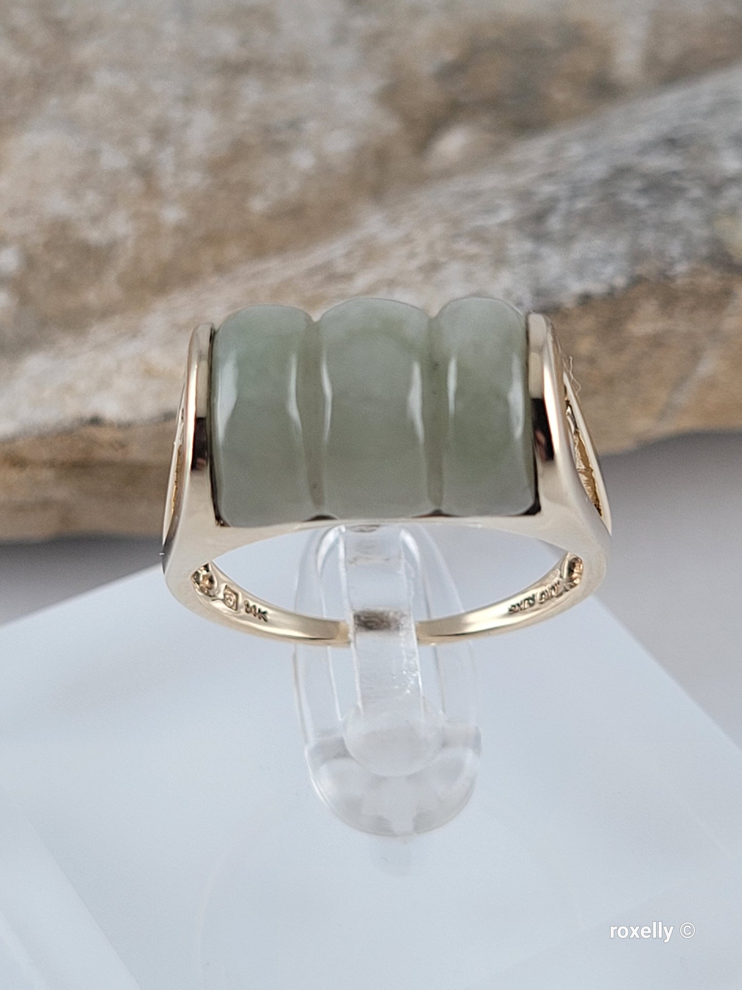 14k Yellow Gold Natural Jade Ring Size 9 Solid Gold!