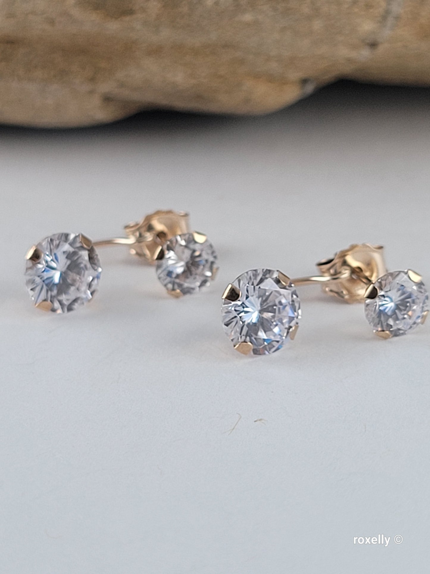 10k Yellow Gold Cubic Zirconia Stud Earrings Solid Gold!
