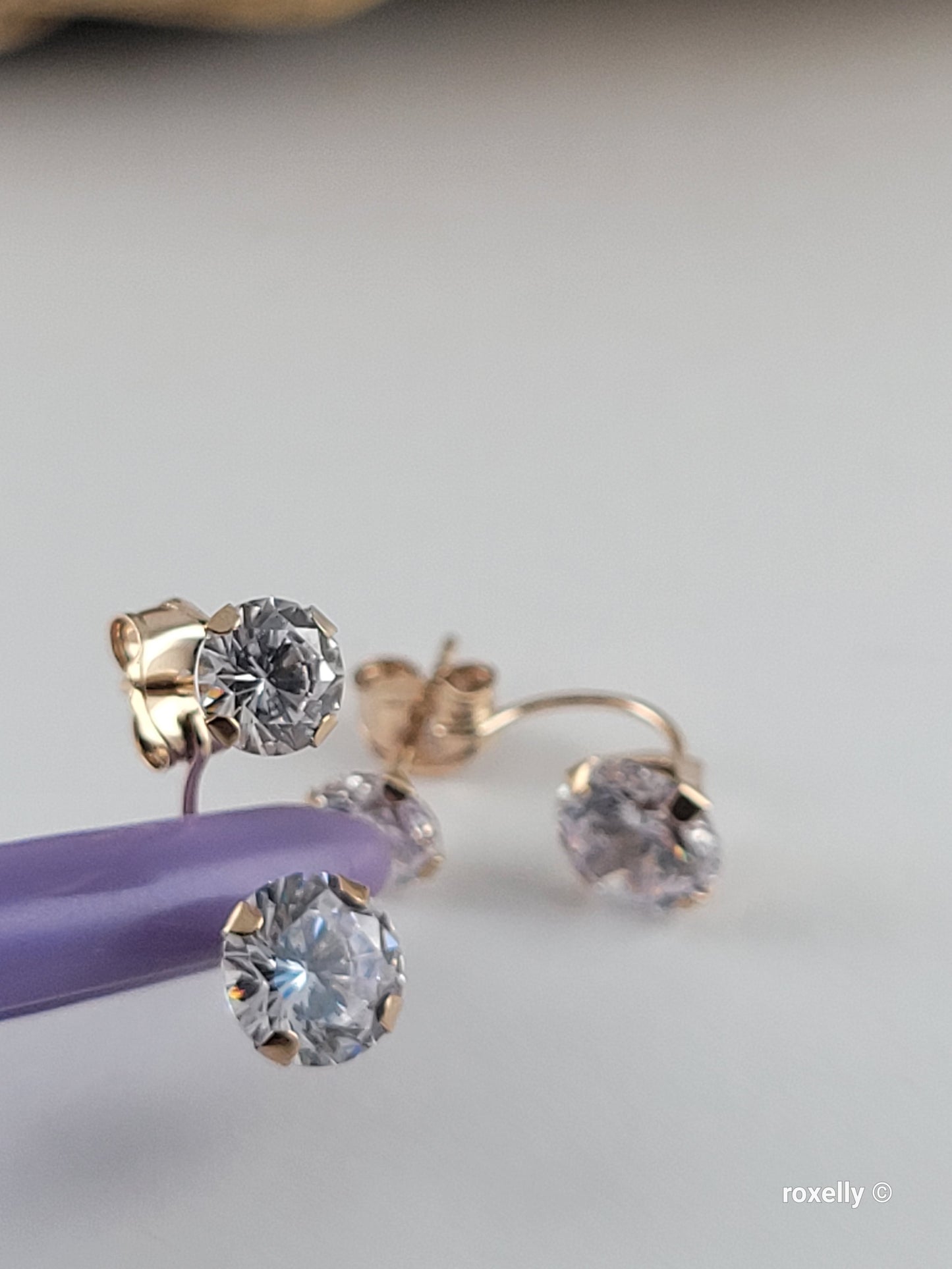 10k Yellow Gold Cubic Zirconia Stud Earrings Solid Gold!