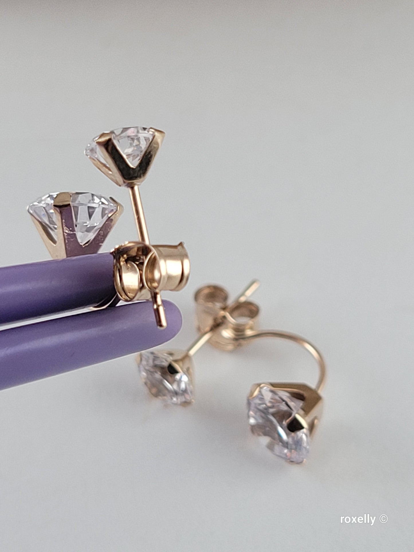 10k Yellow Gold Cubic Zirconia Stud Earrings Solid Gold!