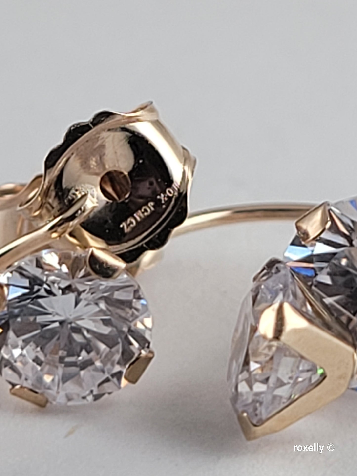 10k Yellow Gold Cubic Zirconia Stud Earrings Solid Gold!