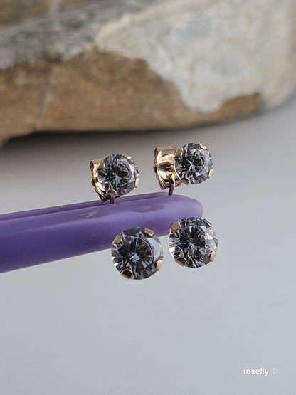 10k Yellow Gold Cubic Zirconia Stud Earrings Solid Gold!