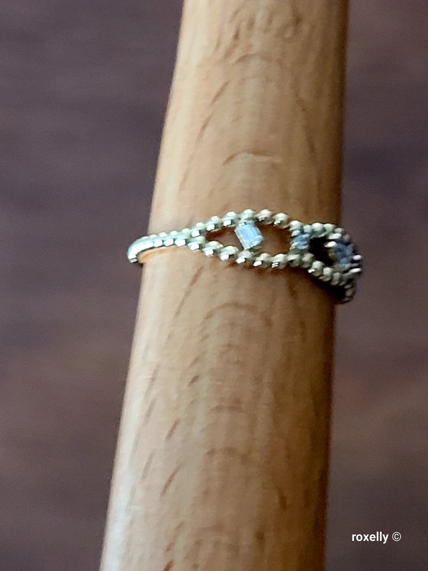 14k Yellow Gold Diamonds Band Ring Size 7 Solid Gold!